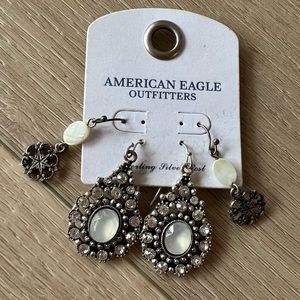 🛍️ AE Chandelier Earrings